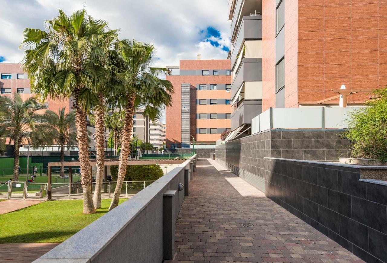 شقة Enjoygranada Emir 3A - Piscina, Gym & Parking المظهر الخارجي الصورة